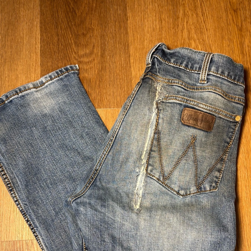 Wrangler Blue Jeans 34x32 Y2K Retro Western Heavy Distress Stretch Denim